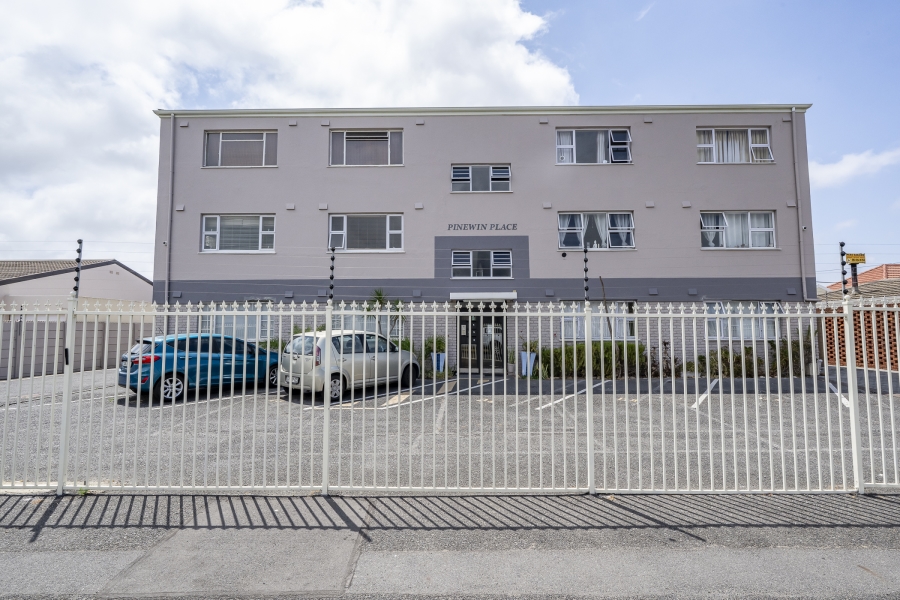 2 Bedroom Property for Sale in Diep River Western Cape